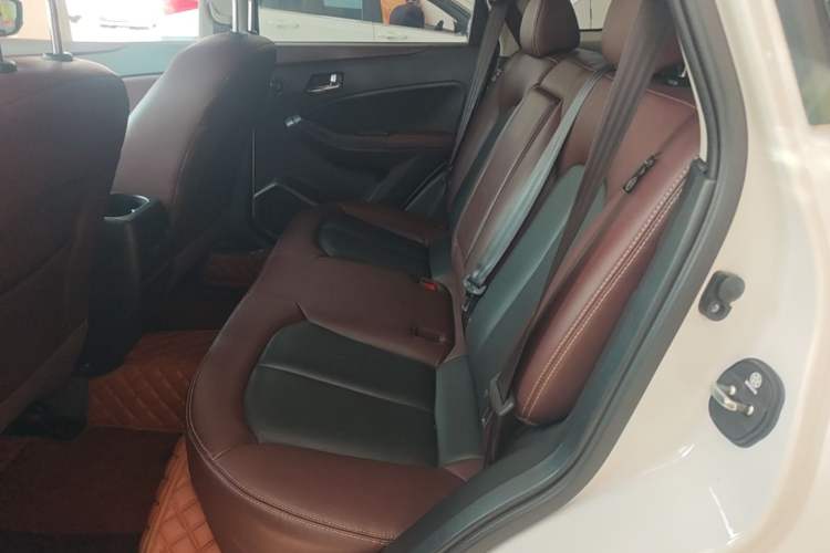 Used Venucia T70X 2015 2.0L CVT SmartFun Sport Edition Left Rear Seat