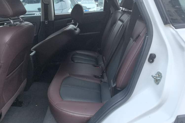 Used Venucia T70X 2015 2.0L CVT SmartFun Sport Edition Left Rear Seat