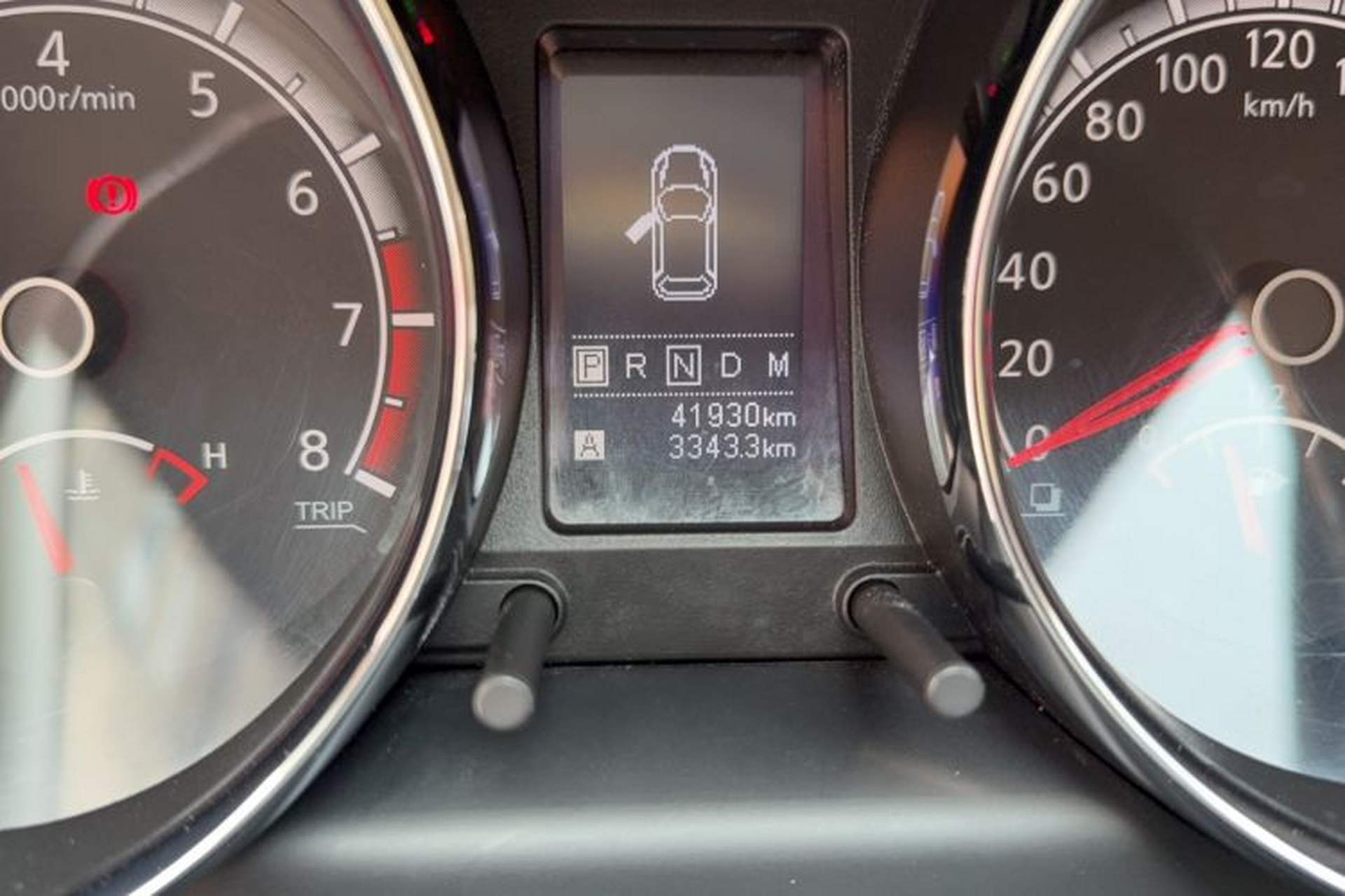 Used Venucia T70X 2015 2.0L CVT SmartFun Sport Edition Odometer Close Up
