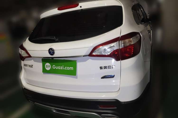 Used Venucia T70X 2015 2.0L CVT SmartFun Sport Edition Rear