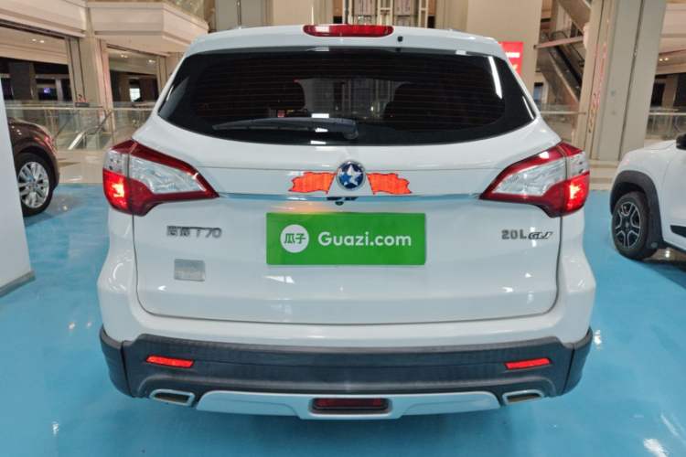 Used Venucia T70X 2015 2.0L CVT SmartFun Sport Edition Rear