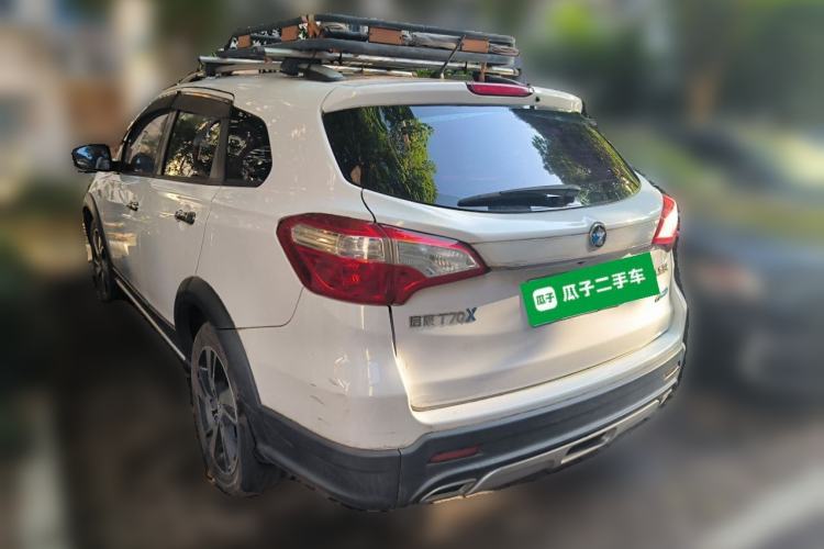 Used Venucia T70X 2015 2.0L CVT SmartFun Sport Edition Rear Left 45 Deg