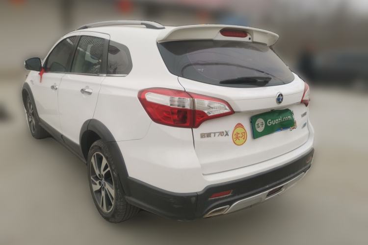 Used Venucia T70X 2015 2.0L CVT Smart Enjoyment Sport Edition Rear Left 45 Deg