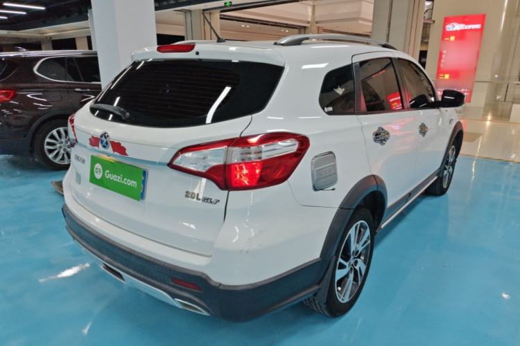Used Venucia T70X 2015 2.0L CVT SmartFun Sport Edition Rear Right 45 Deg