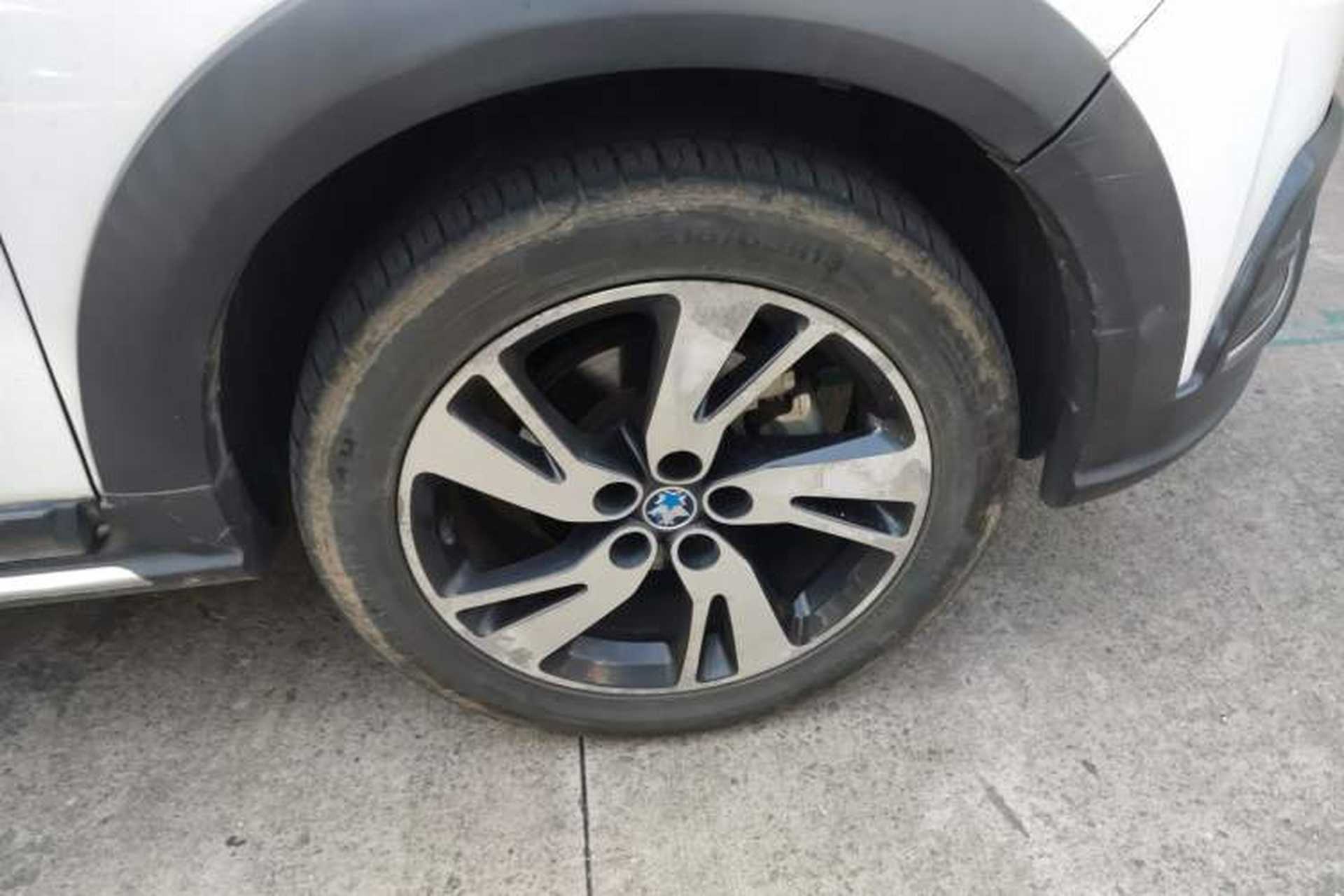 Used Venucia T70X 2015 2.0L CVT Smart Enjoyment Sport Edition Right Front Wheel Hub