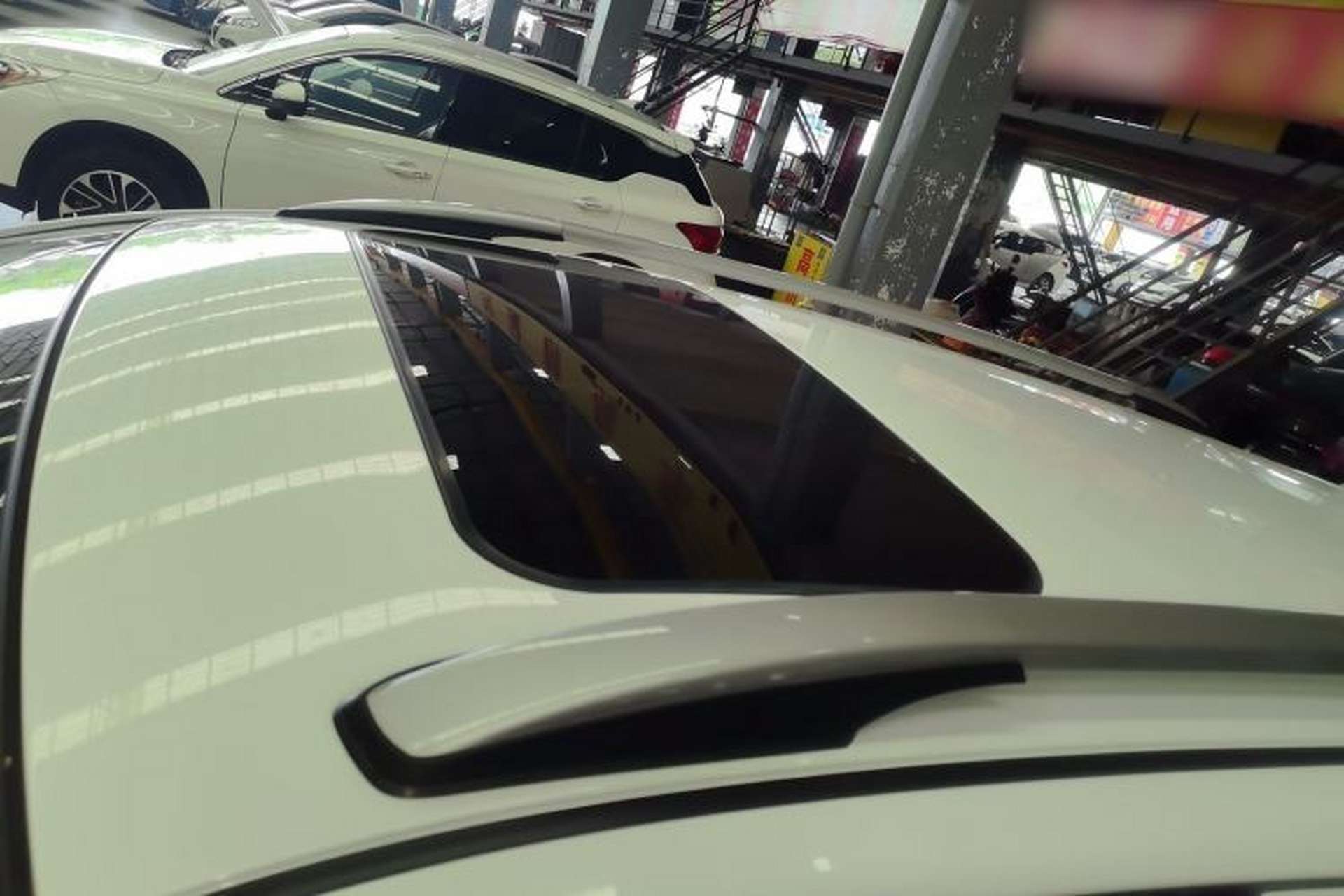 Used Venucia T70X 2015 2.0L CVT SmartFun Sport Edition Roof