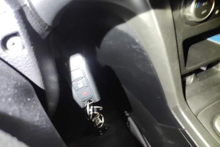 Used Venucia T70X 2015 2.0L CVT SmartFun Sport Edition Vehicle Key