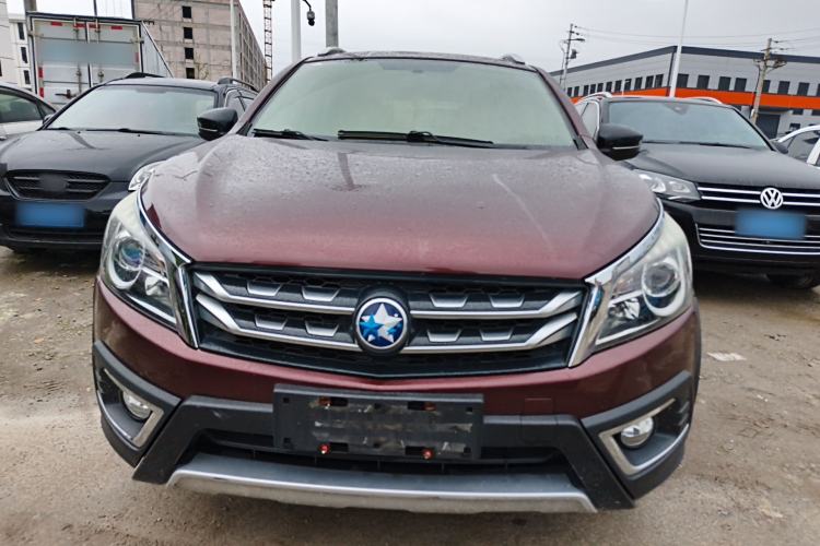 Used Venucia T70X 2016 2.0L CVT SmartFun Sport Edition Front
