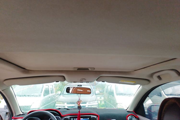 Used Venucia T70X 2016 2.0L CVT SmartFun Sport Edition Headliner