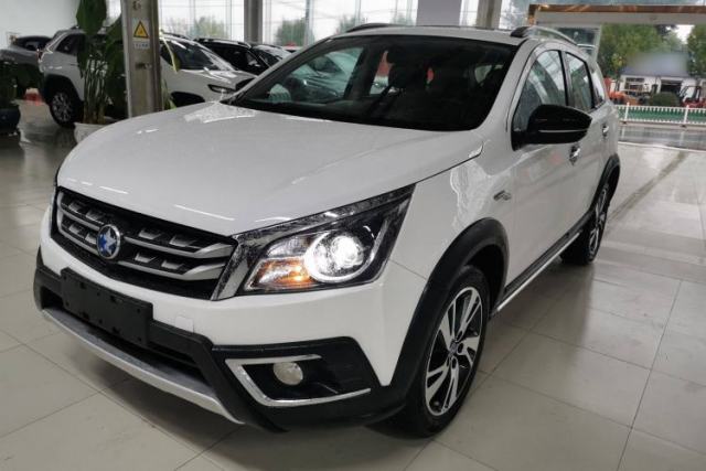 Used Venucia T70X 2016 2.0L CVT SmartFun Sport Edition
