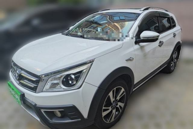 Used Venucia T70X 2016 2.0L CVT SmartFun Sport Edition