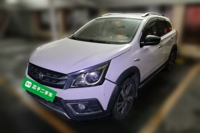 Used Venucia T70X 2016 2.0L CVT SmartFun Sport Edition