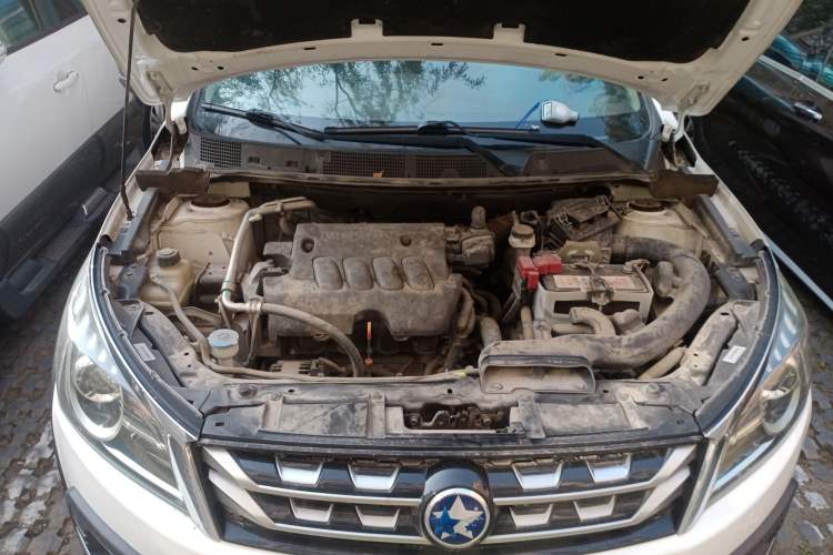 Used Venucia T70X 2016 2.0L CVT SmartFun Sport Edition Engine Bay