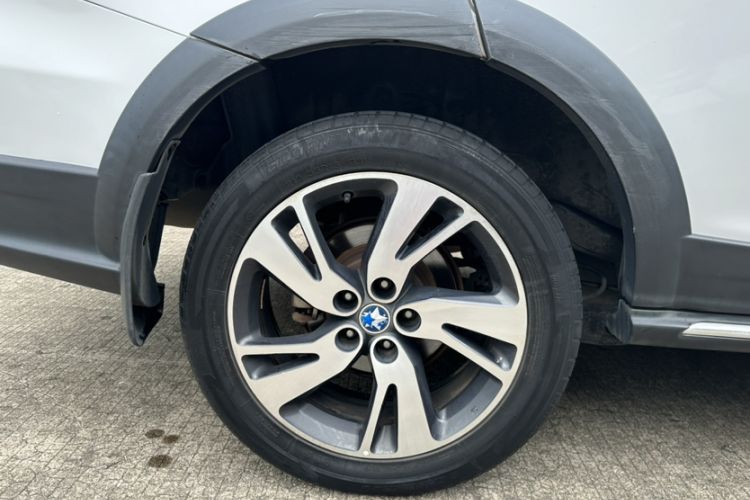 Used Venucia T70X 2016 2.0L CVT SmartFun Sport Edition Exterior 3