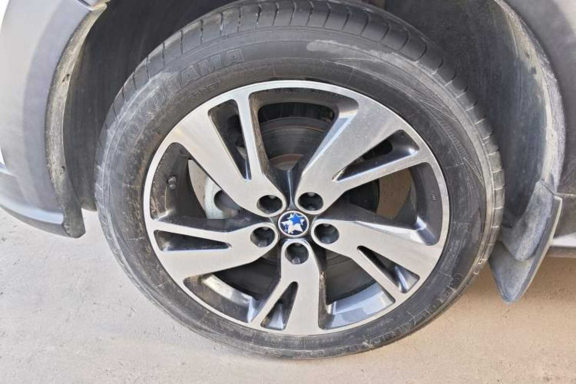 Used Venucia T70X 2016 2.0L CVT SmartFun Sport Edition Exterior 4