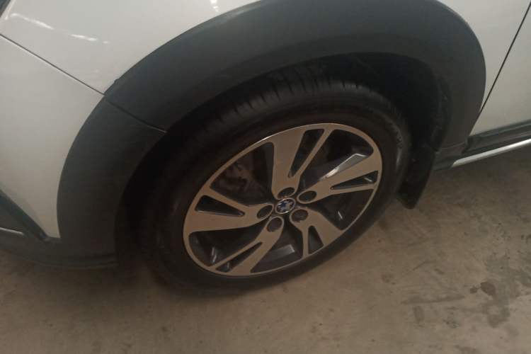 Used Venucia T70X 2016 2.0L CVT SmartFun Sport Edition Exterior 7