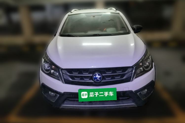 Used Venucia T70X 2016 2.0L CVT SmartFun Sport Edition Front