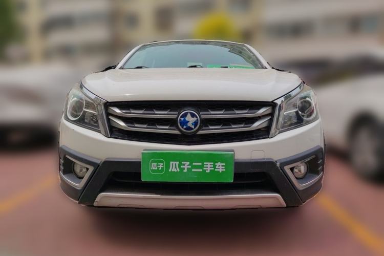 Used Venucia T70X 2016 2.0L CVT SmartFun Sport Edition Front