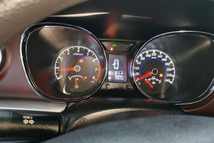 Used Venucia T70X 2016 2.0L CVT SmartFun Sport Edition Instrument Cluster
