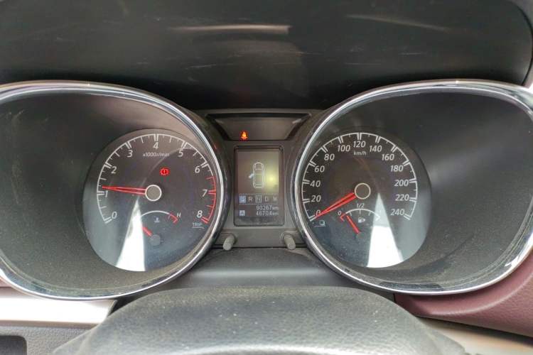 Used Venucia T70X 2016 2.0L CVT SmartFun Sport Edition Instrument Cluster