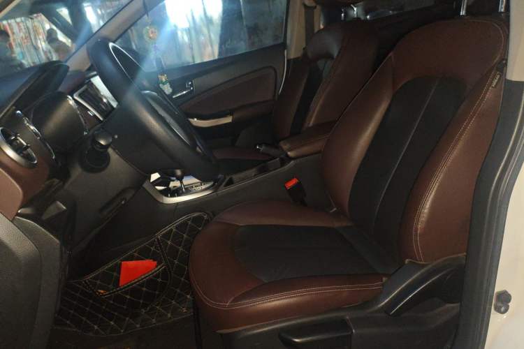 Used Venucia T70X 2016 2.0L CVT SmartFun Sport Edition Left Front Seat