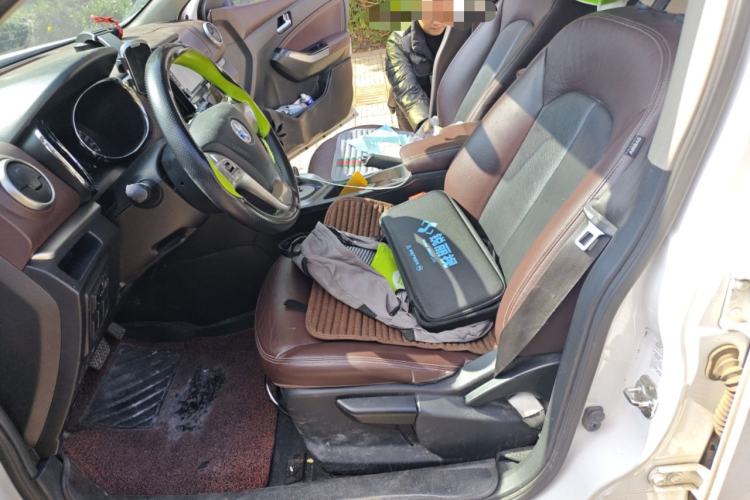 Used Venucia T70X 2016 2.0L CVT SmartFun Sport Edition Left Front Seat