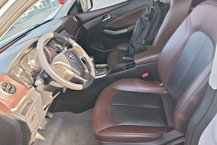 Used Venucia T70X 2016 2.0L CVT SmartFun Sport Edition Left Front Seat