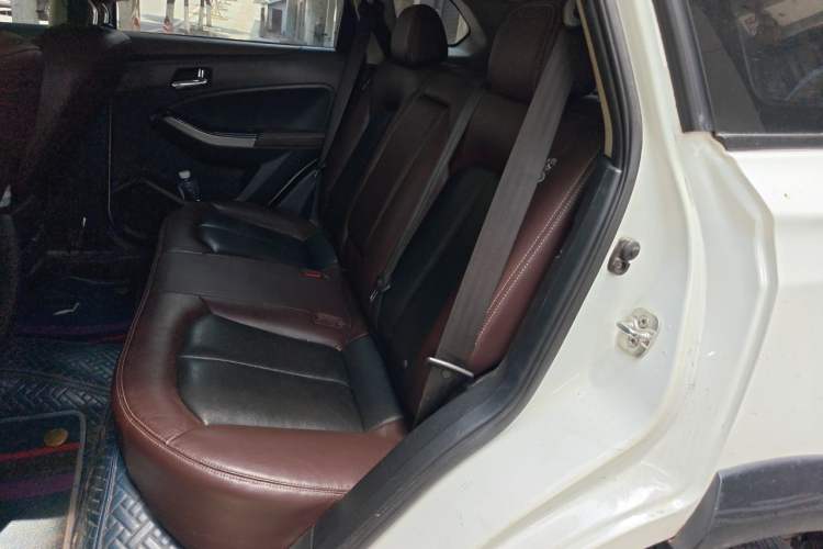 Used Venucia T70X 2016 2.0L CVT SmartFun Sport Edition Left Rear Seat
