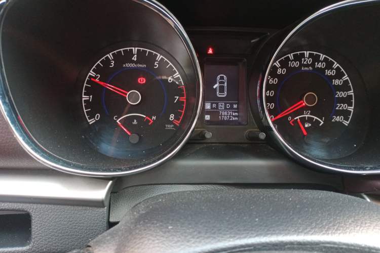 Used Venucia T70X 2016 2.0L CVT SmartFun Sport Edition Odometer Close Up