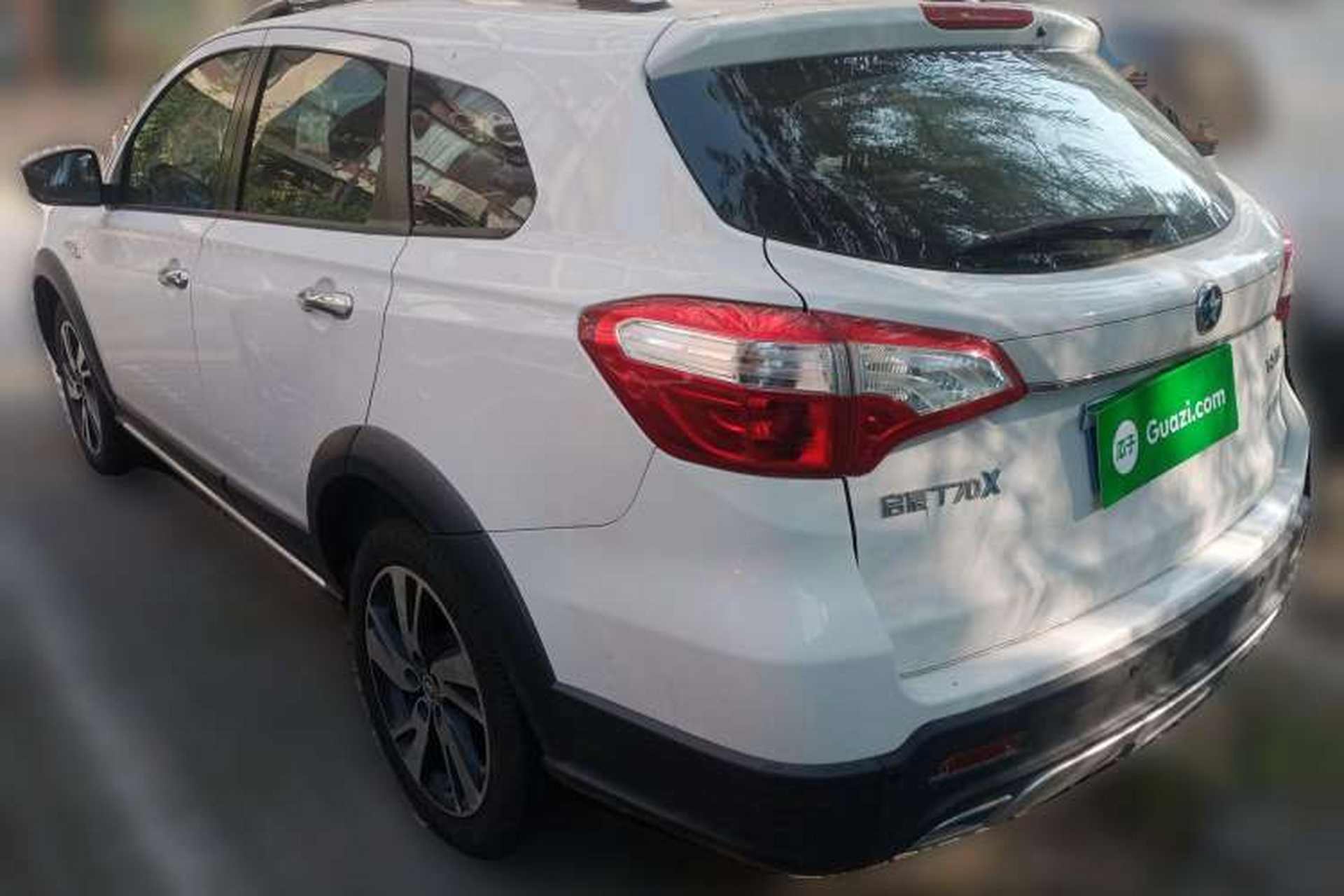 Used Venucia T70X 2016 2.0L CVT SmartFun Sport Edition Rear Left 45 Deg