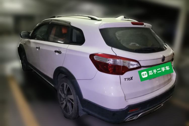 Used Venucia T70X 2016 2.0L CVT SmartFun Sport Edition Rear Left 45 Deg