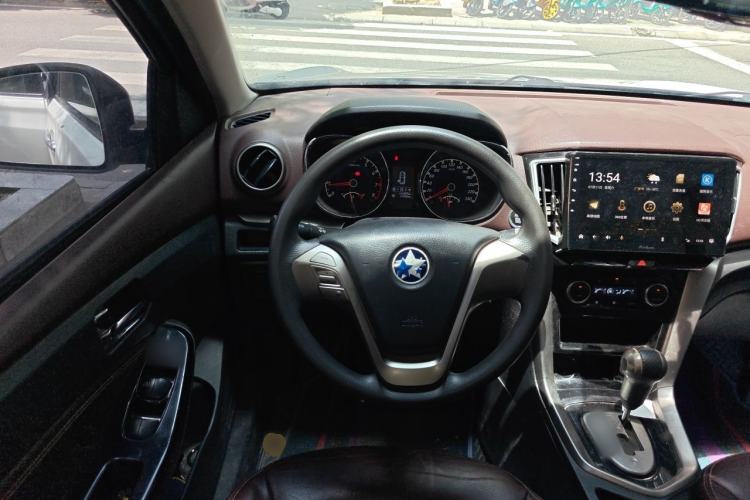 Used Venucia T70X 2016 2.0L CVT SmartFun Sport Edition Steering Wheel