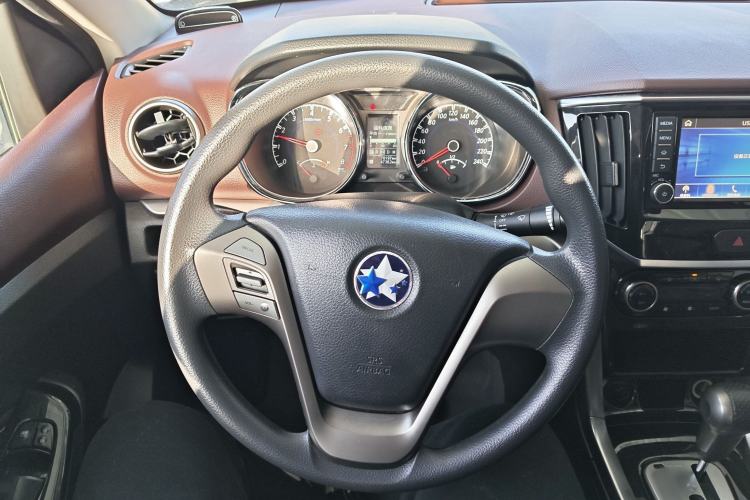 Used Venucia T70X 2016 2.0L CVT SmartFun Sport Edition Steering Wheel