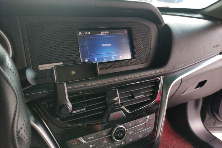 Used Venucia T90 2017 2.0L CVT Smart Edition Audio And AC Panel