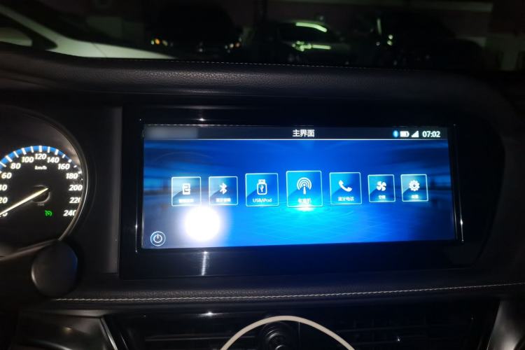 Used Venucia T90 2017 2.0L CVT Smart Edition Audio And AC Panel