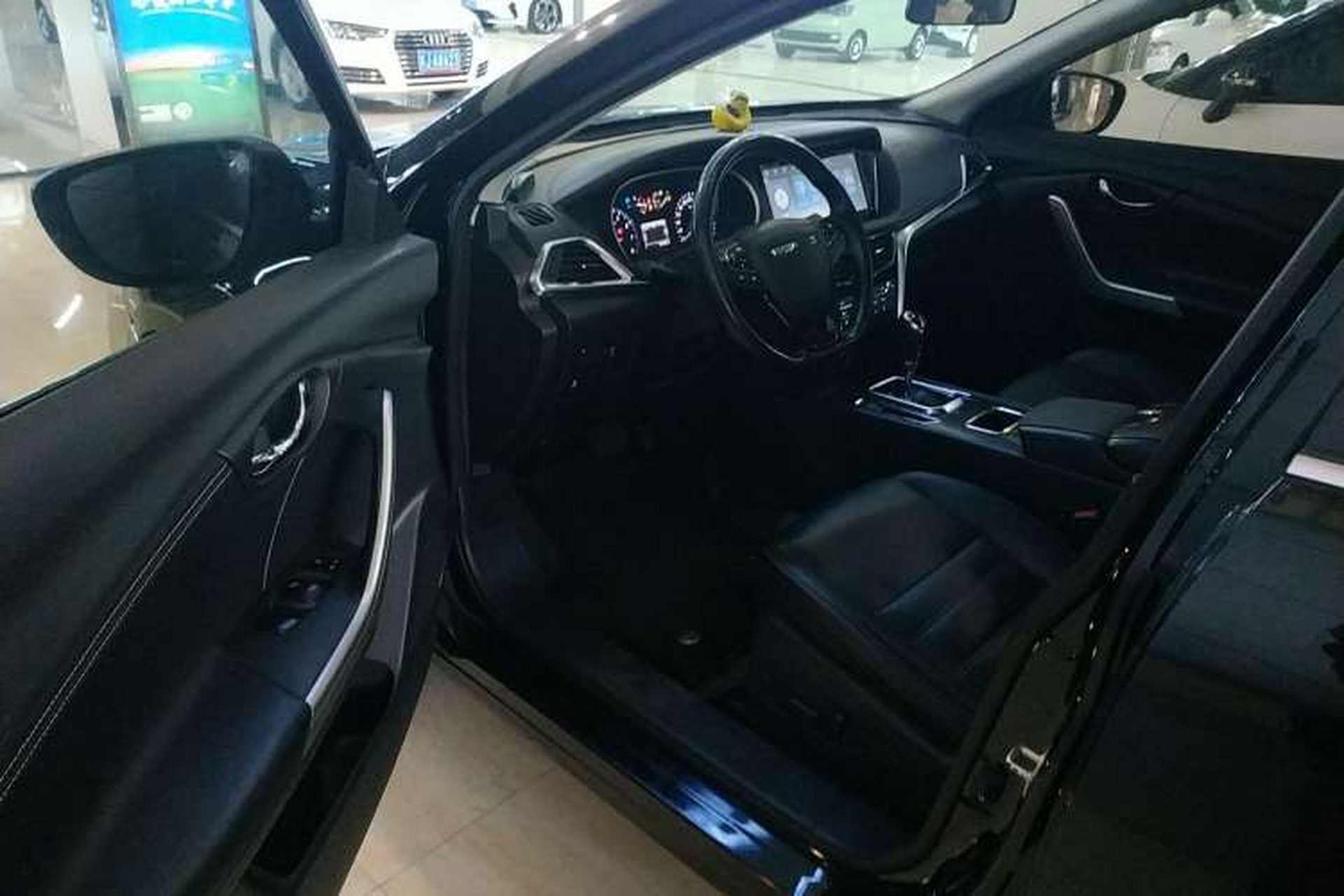 Used Venucia T90 2017 2.0L CVT Smart Edition Driver Seat