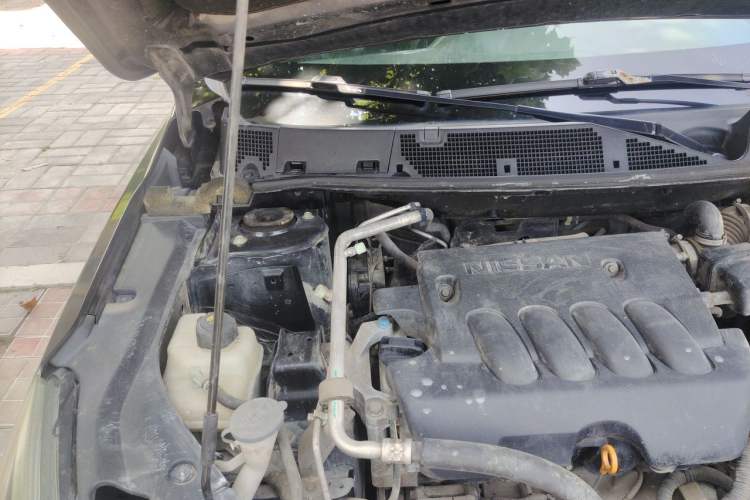 Used Venucia T90 2017 2.0L CVT Smart Edition Engine Bay Right