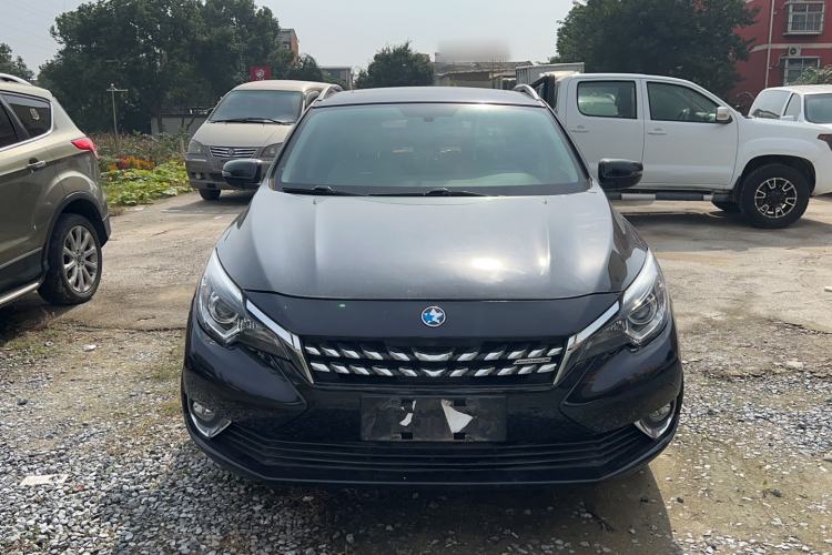 Used Venucia T90 2017 2.0L CVT Smart Edition Exterior 1