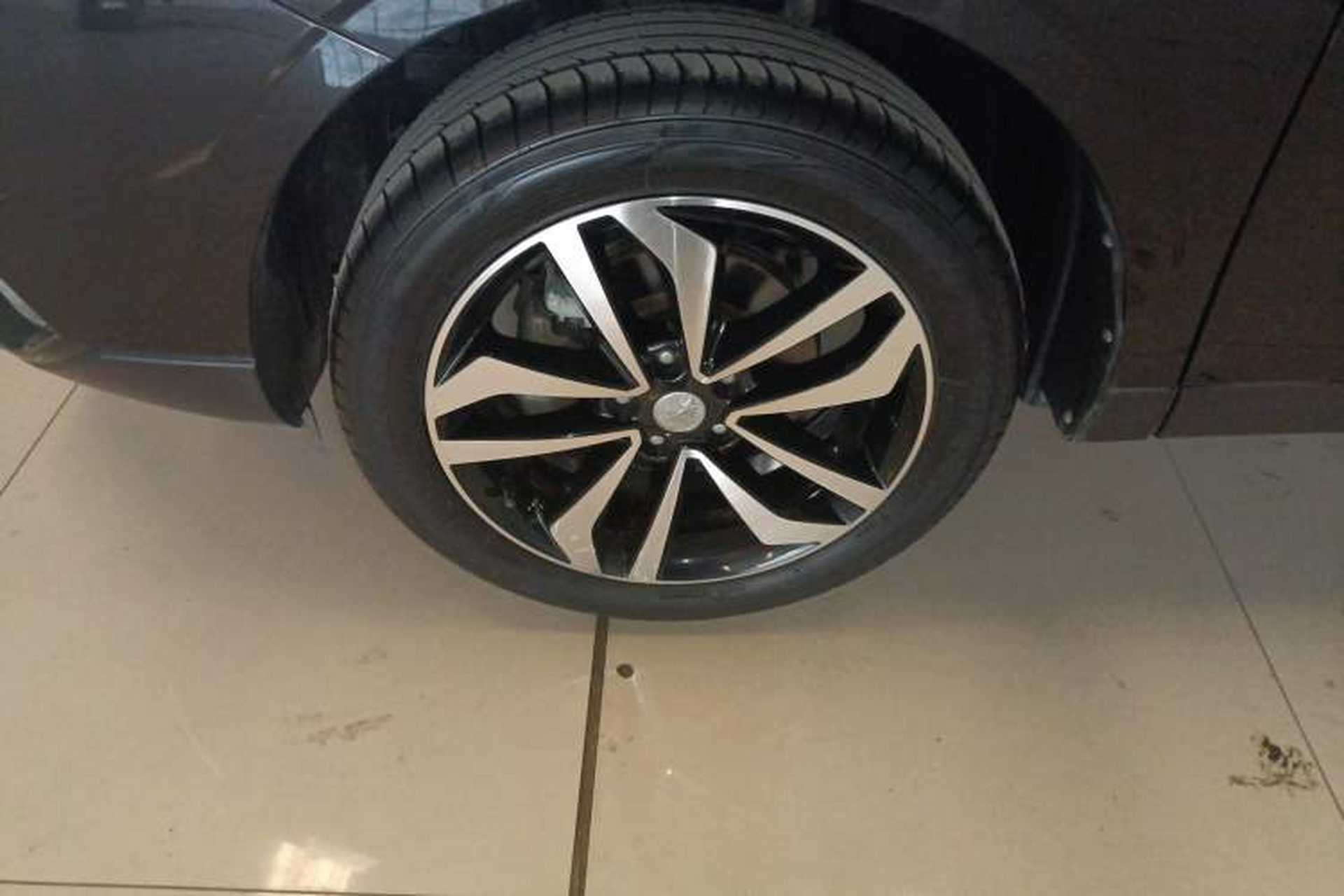 Used Venucia T90 2017 2.0L Manual ChenShang Edition Exterior 1