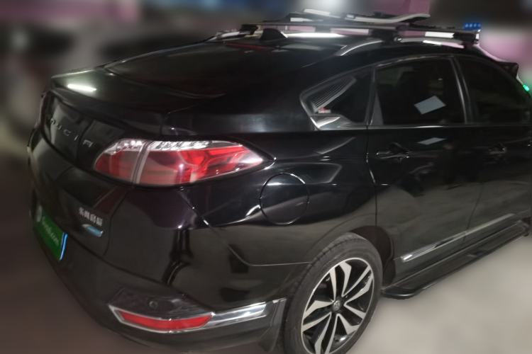 Used Venucia T90 2017 2.0L CVT Smart Edition Exterior 5