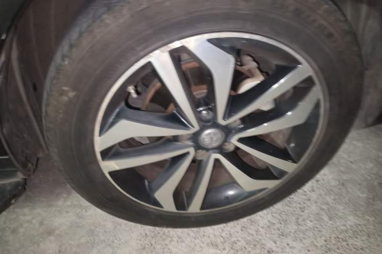 Used Venucia T90 2017 2.0L CVT Smart Edition Exterior 7