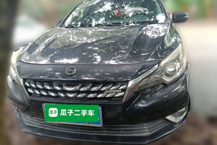 Used Venucia T90 2017 2.0L Manual Fashion Edition Front