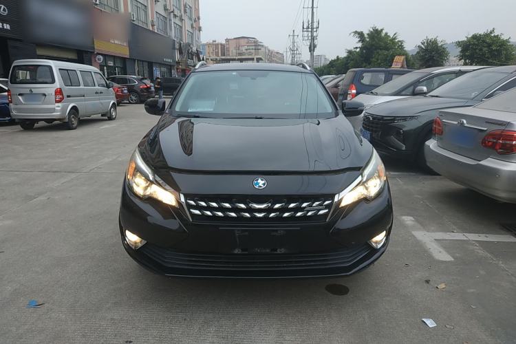 Used Venucia T90 2017 2.0L CVT Smart Edition Front