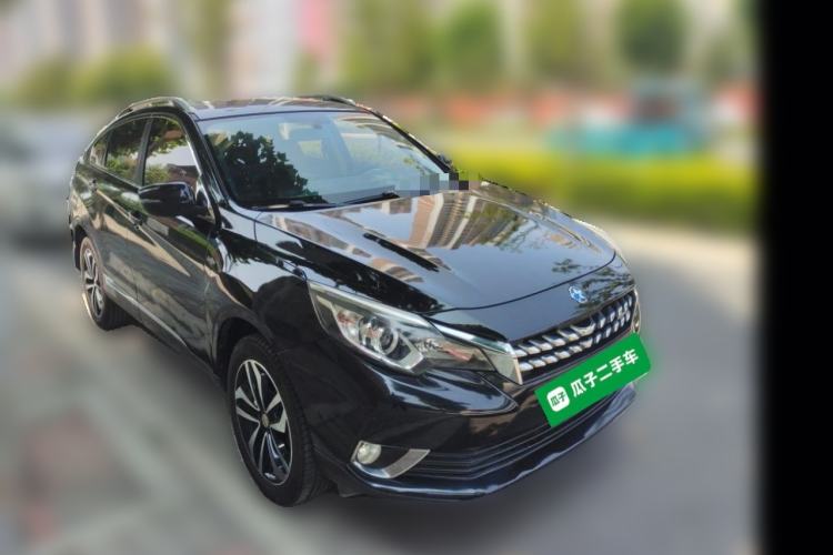 Used Venucia T90 2017 2.0L CVT Smart Edition Front Right 45 Deg