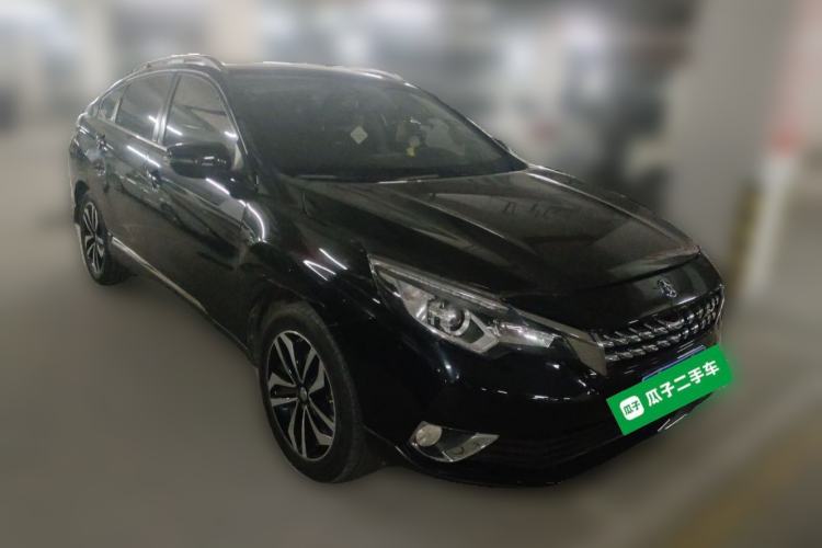 Used Venucia T90 2017 2.0L CVT Smart Edition Front Right 45 Deg