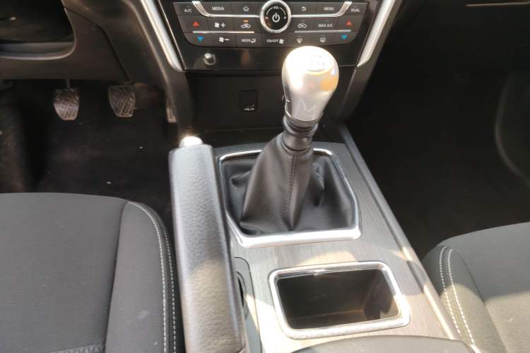 Used Venucia T90 2017 2.0L Manual ChenShang Edition Gear Lever