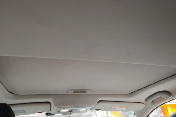 Used Venucia T90 2017 2.0L CVT Smart Edition Headliner