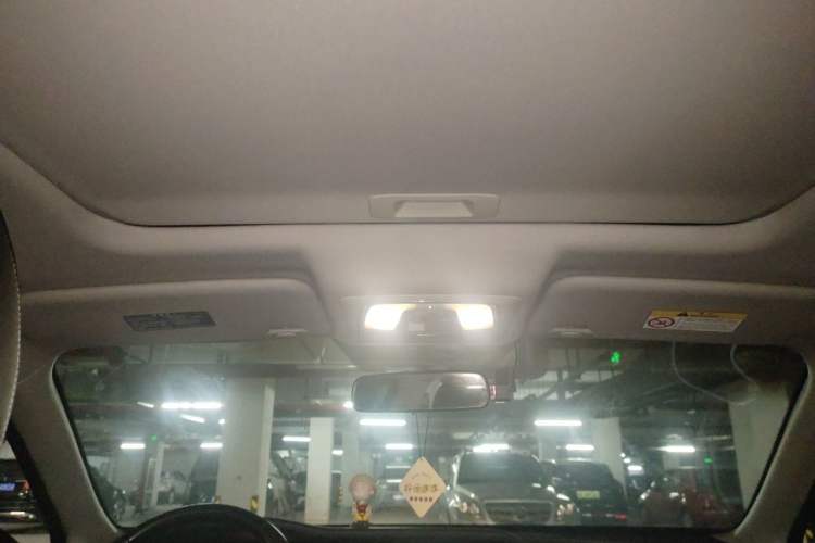 Used Venucia T90 2017 2.0L CVT Smart Edition Headliner