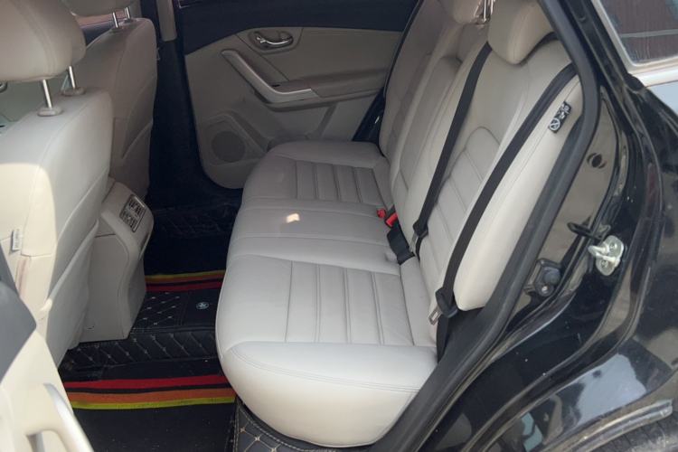 Used Venucia T90 2017 2.0L CVT Smart Edition Interior 1