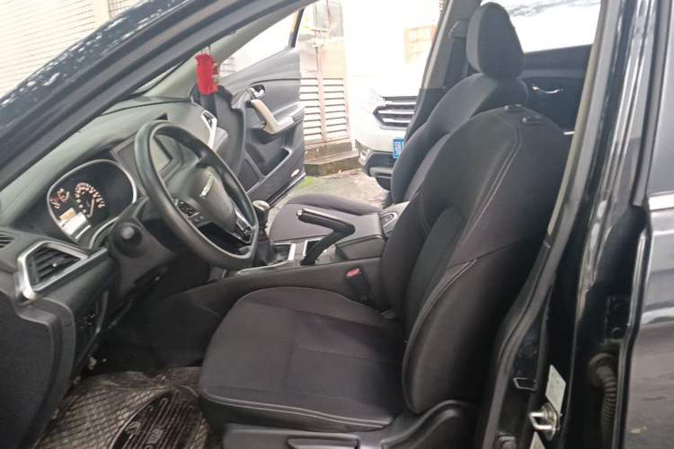 Used Venucia T90 2017 2.0L Manual Fashion Edition Left Front Seat